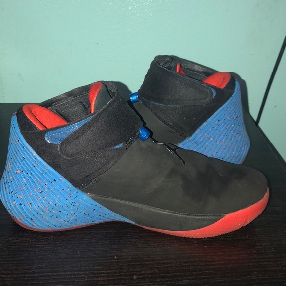 Nike shoes lift off - Picture 4 of 5